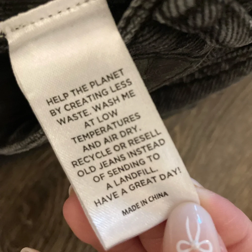 PacSun Black Jean Shorts for Women Festival - Picture 5 of 7